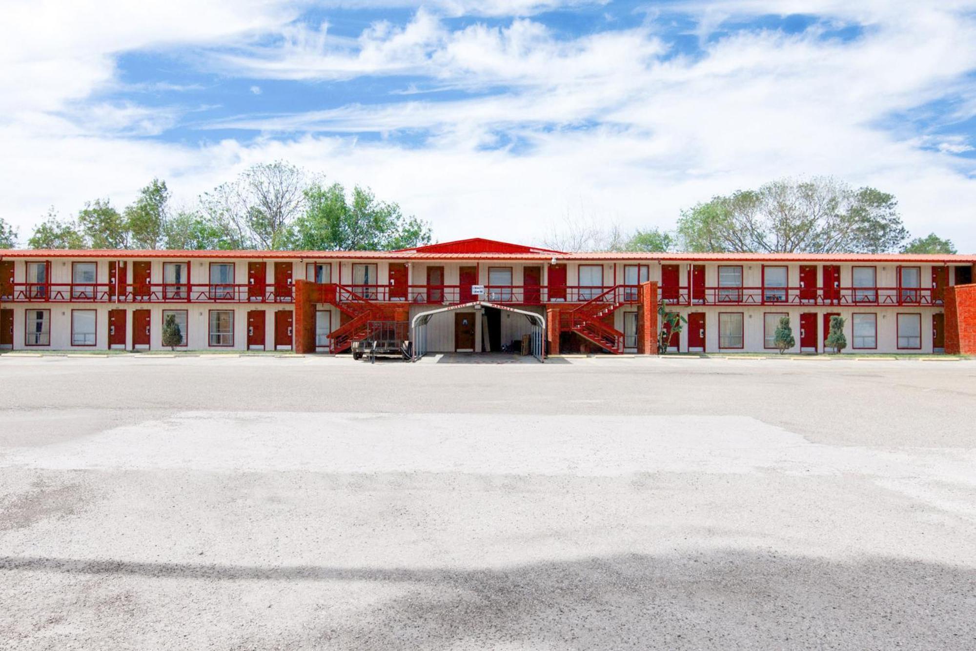 Oyo Hotel Alice Tx Hwy 281 West Exterior foto